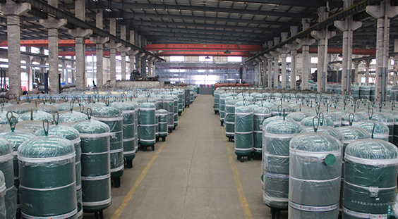 申容直供，只做性價(jià)比高儲(chǔ)氣罐！